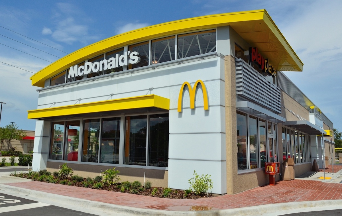 mcdonald-s-sued-over-use-of-ai-in-drive-thru-lanes-sixteen-nine